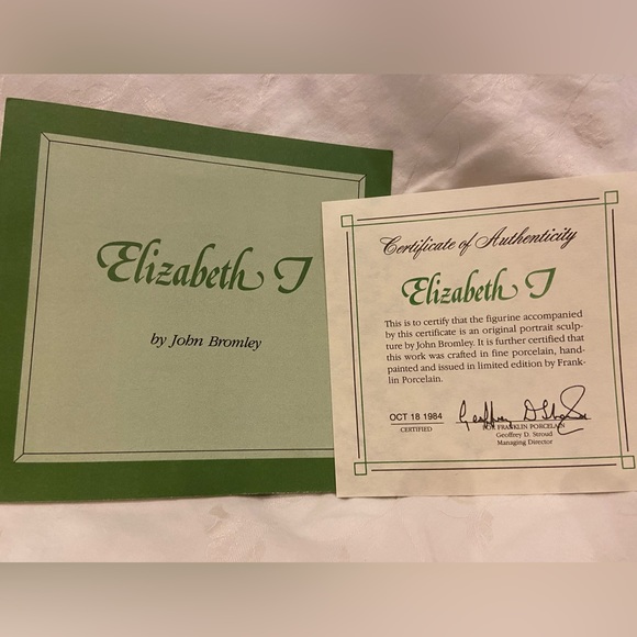 Franklin Mint Queen Elizabeth 1 porcelain doll. Limited edition. - Picture 6 of 7